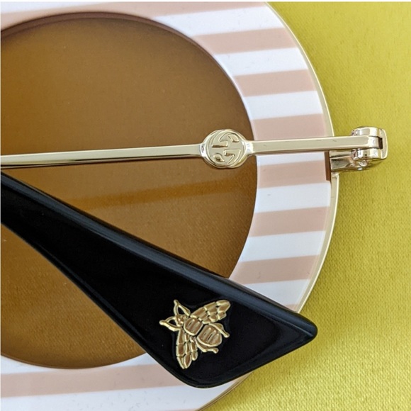 Gucci Women's Soave Amore Striped Round Acetate Sunglasses - Brand New with case - Picture 12 of 16